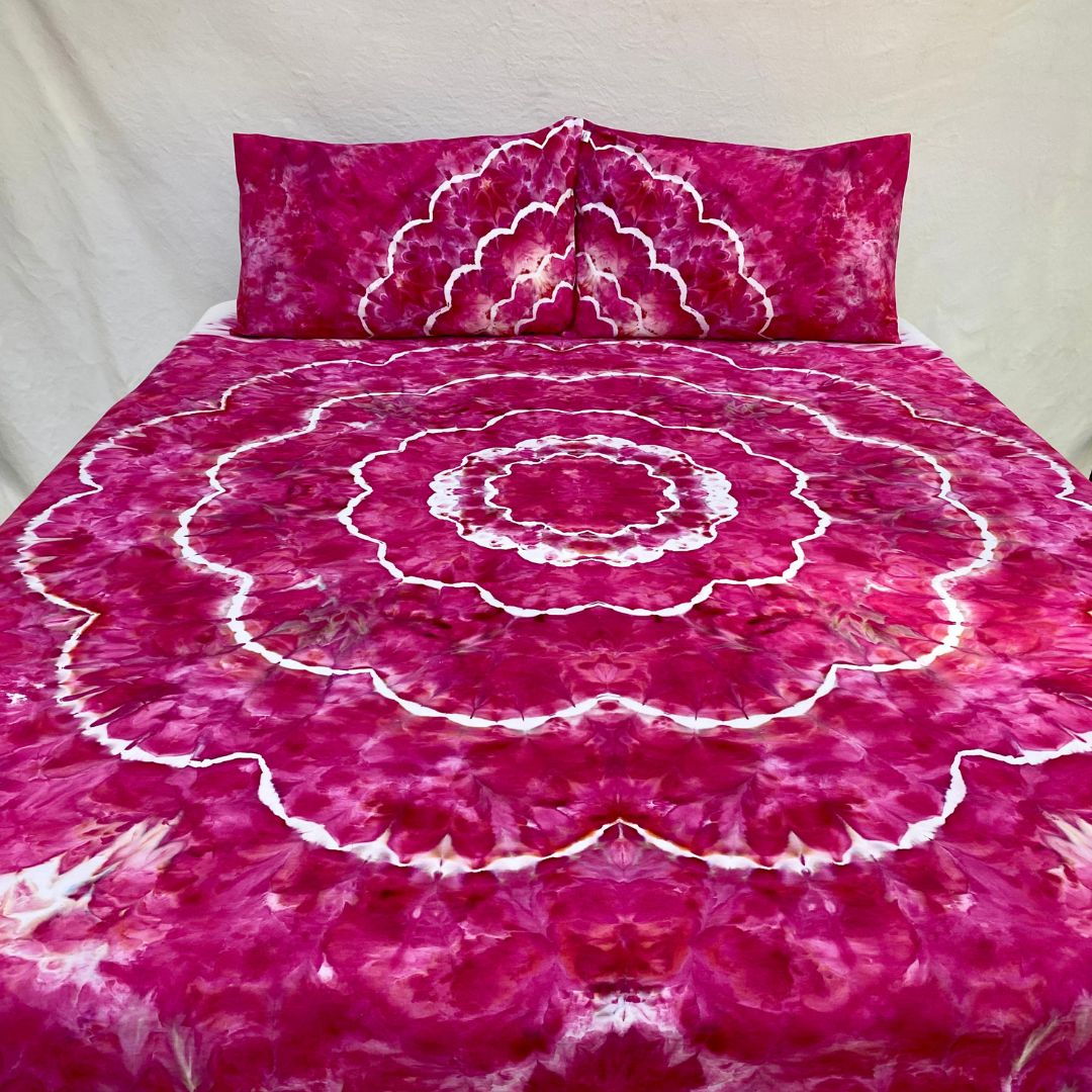 Raspberry Blossom - Tie dye bedding