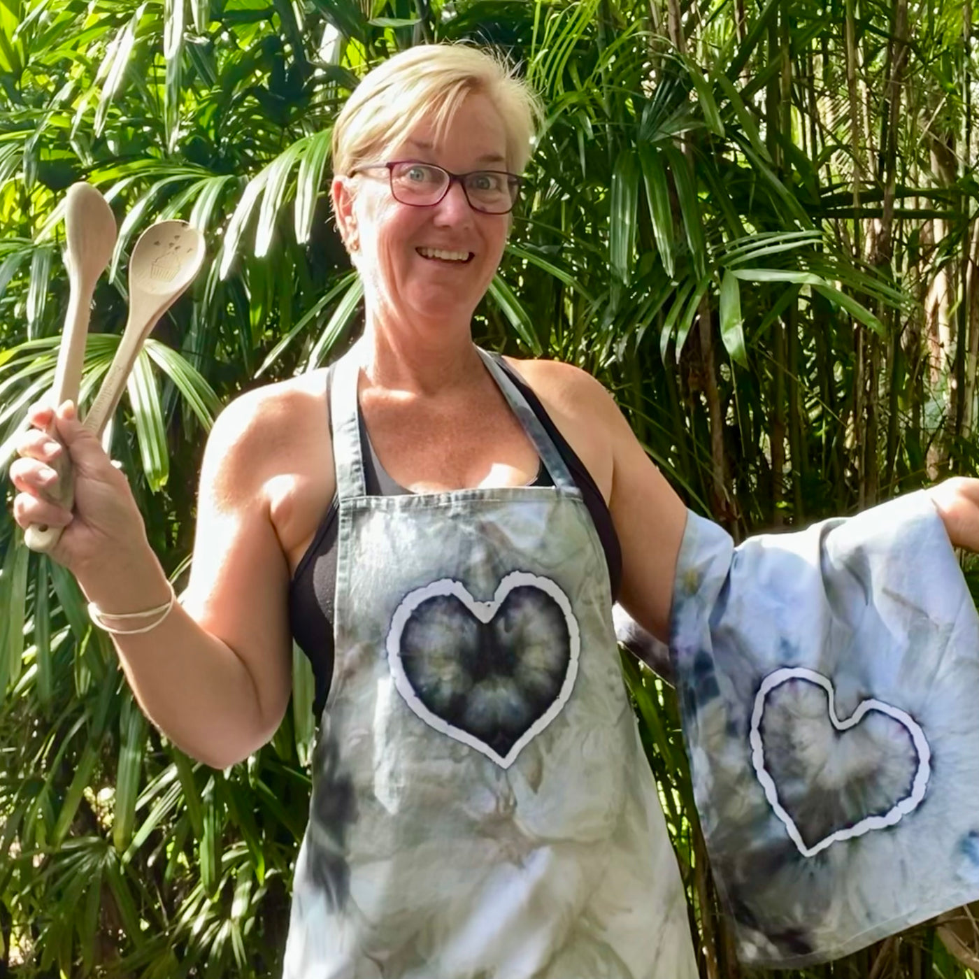 Black Heart - Apron + Tea Towel set