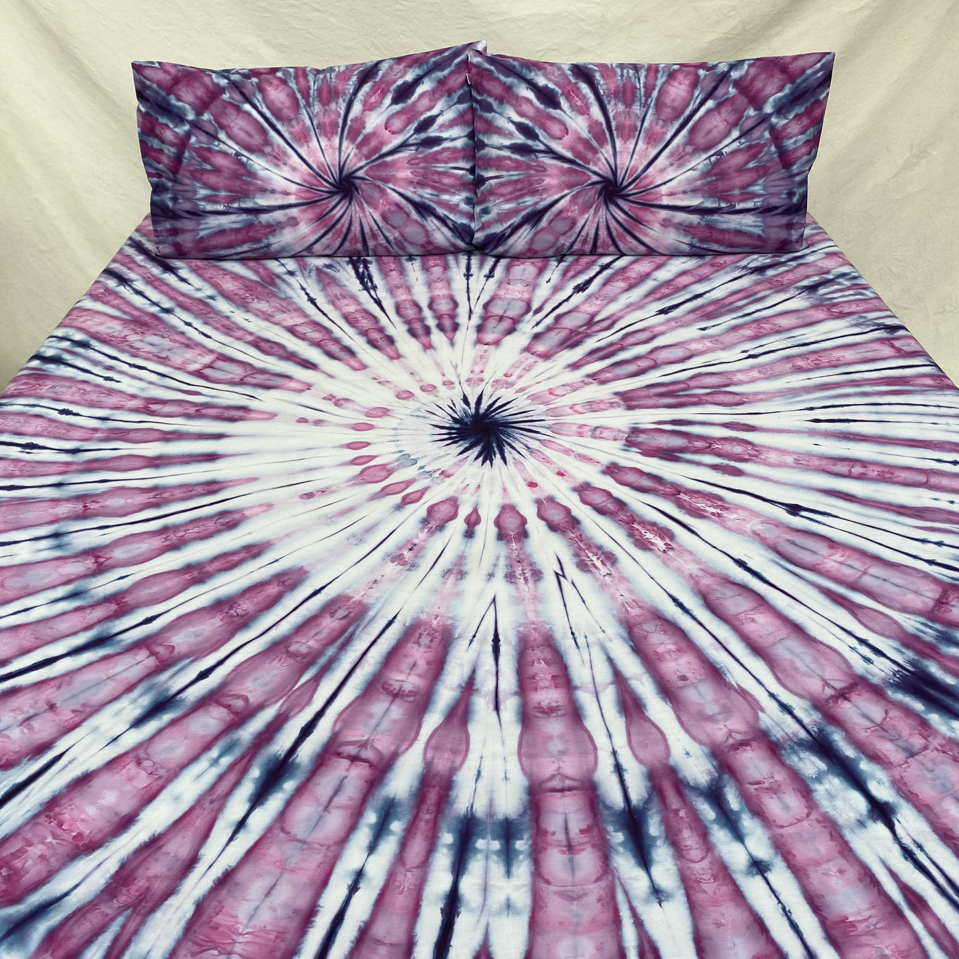 Power Berry Spiral tie dye Throw Set